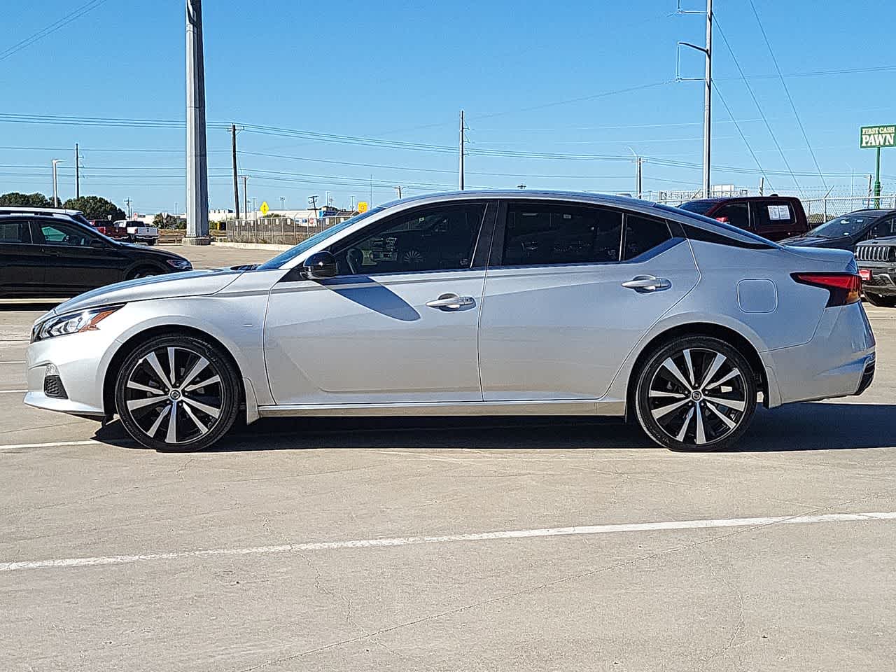 2022 Nissan Altima 2.5 SR 11