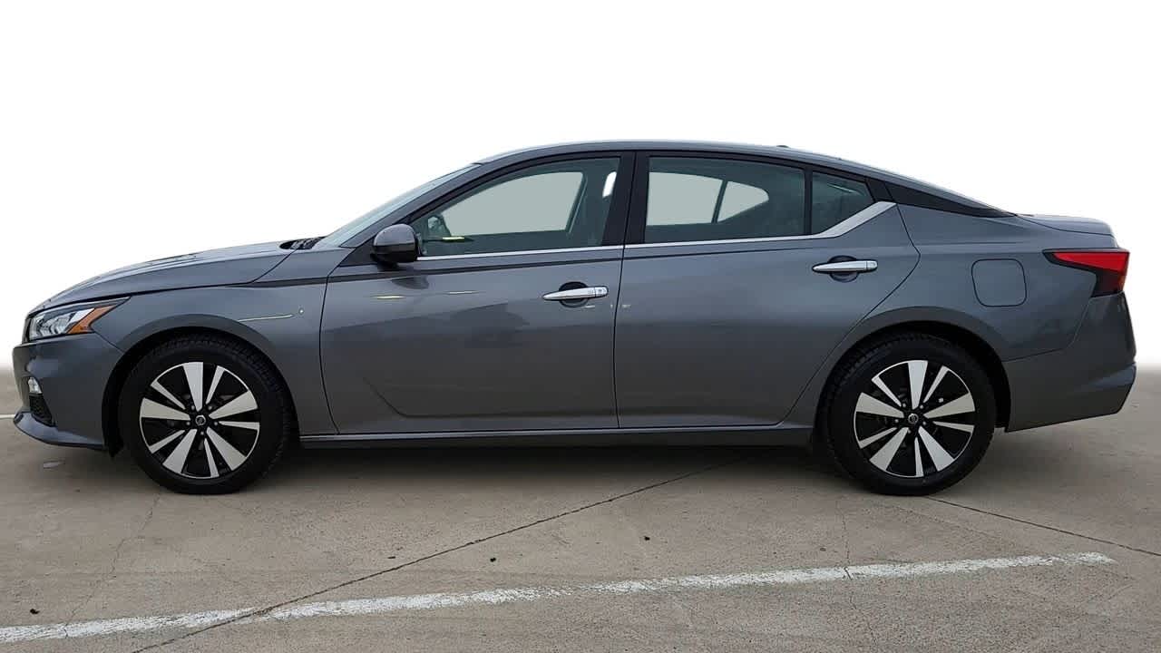 2022 Nissan Altima 2.5 SV 5