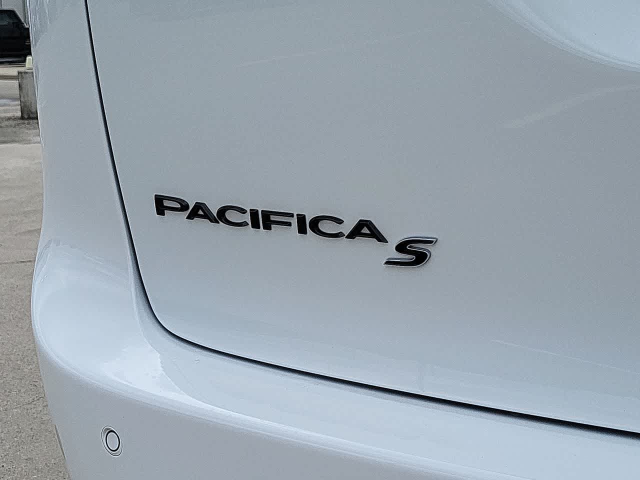 2024 Chrysler Pacifica Touring L 15