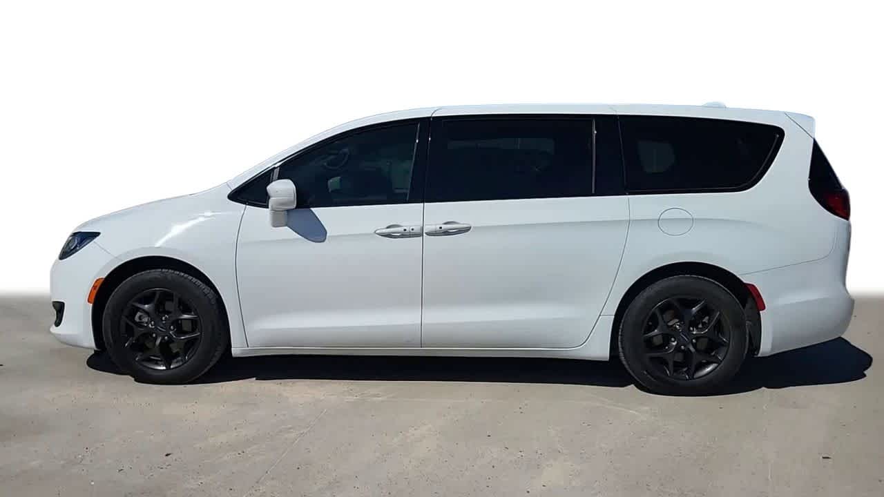 2020 Chrysler Pacifica Touring 5