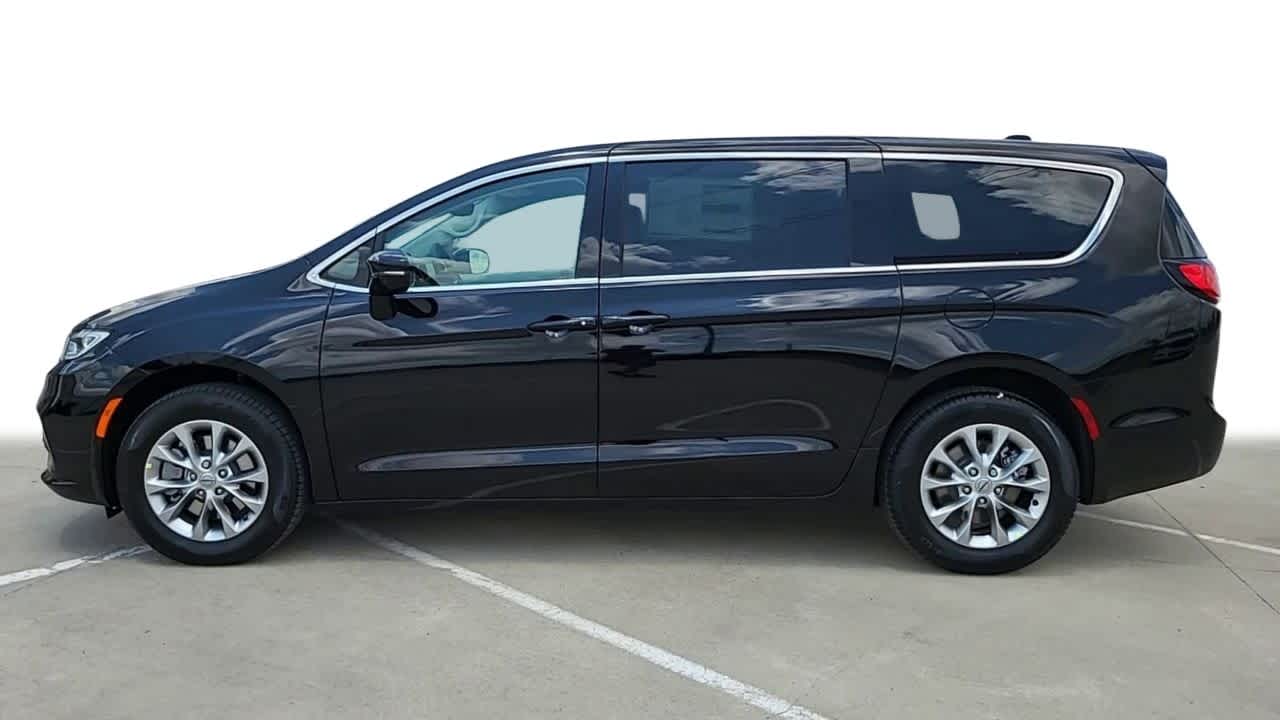 2024 Chrysler Pacifica Touring L 5