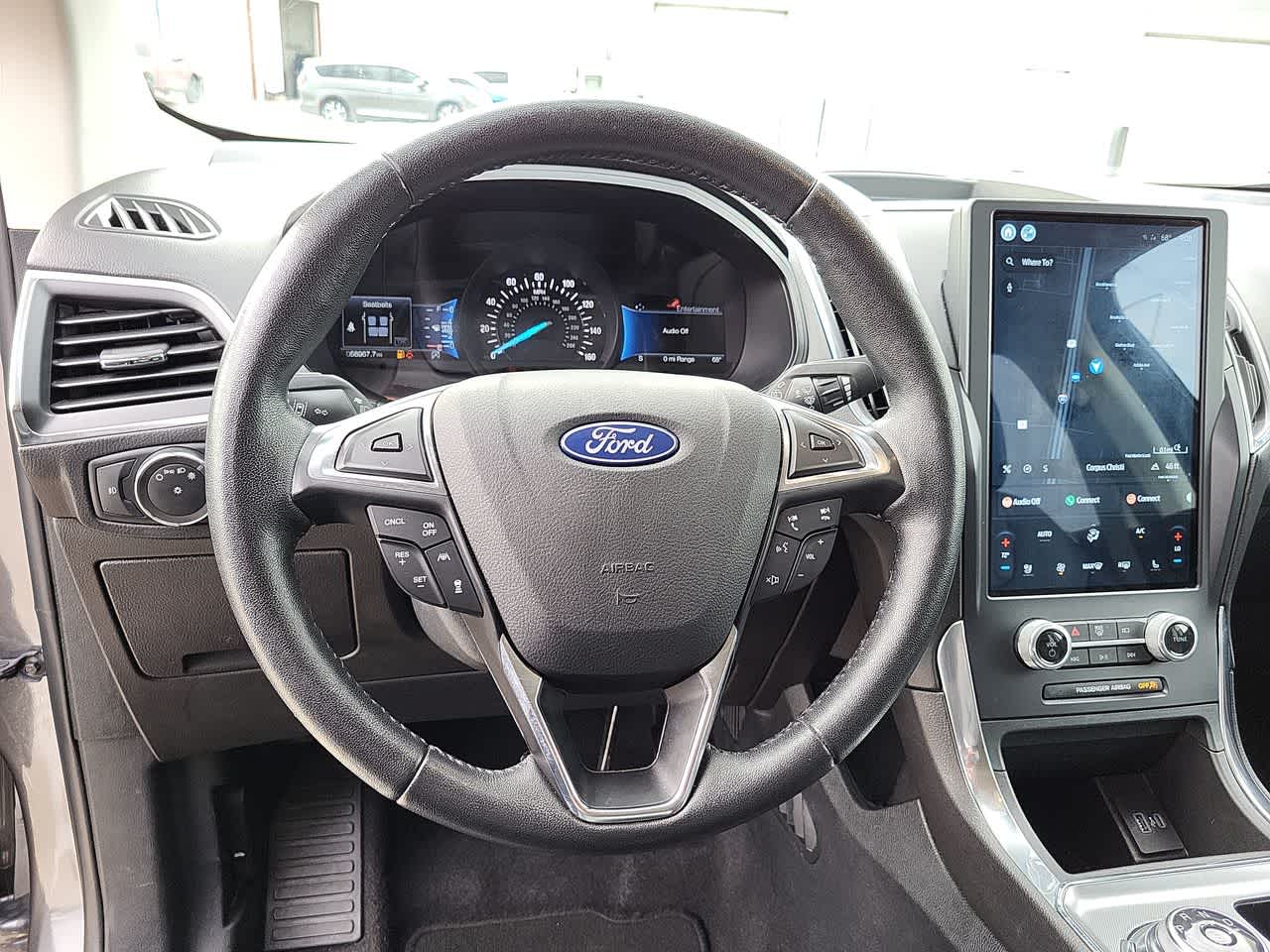 2022 Ford Edge Titanium 23