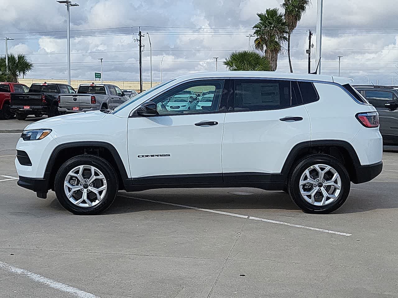 2025 Jeep Compass Sport 11