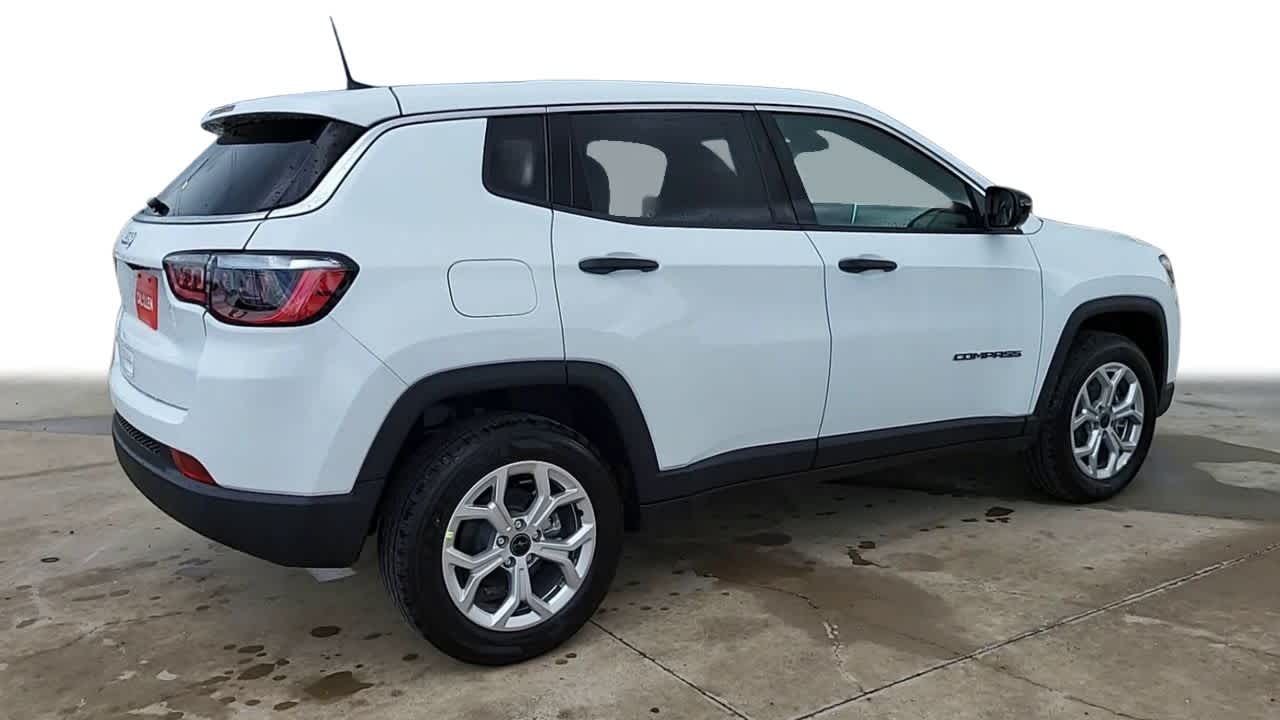 2025 Jeep Compass Sport 8