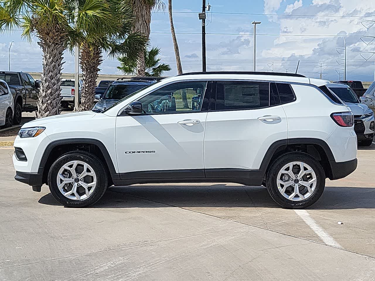 2025 Jeep Compass Latitude 11