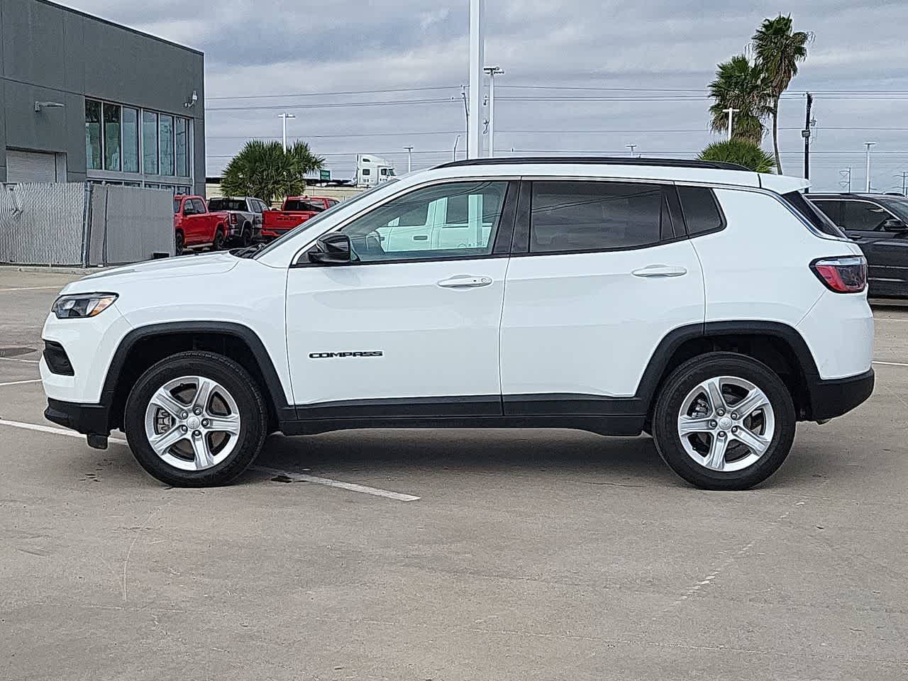 2023 Jeep Compass Latitude 11