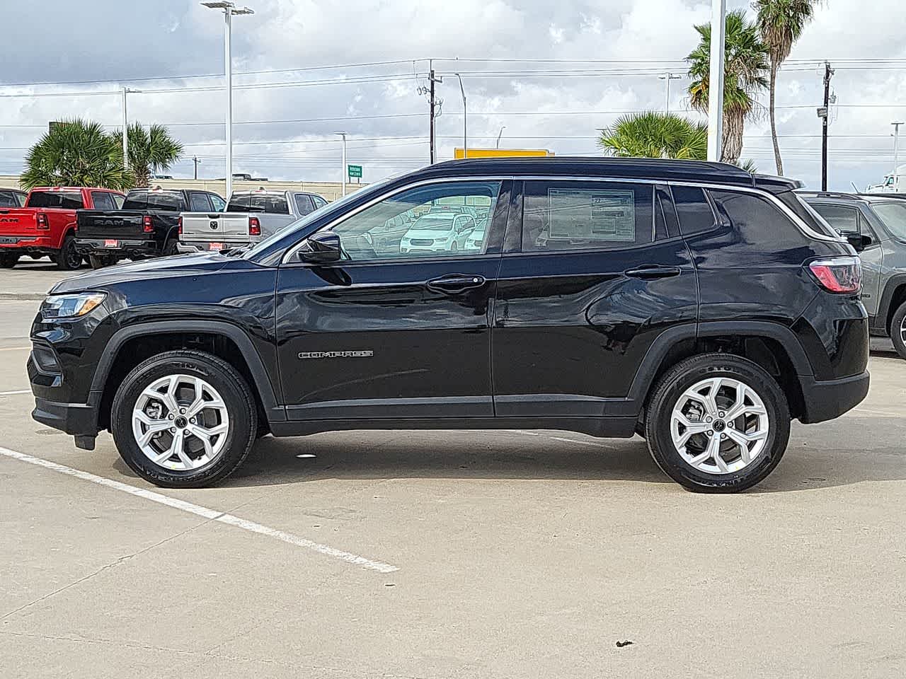 2025 Jeep Compass Latitude 11