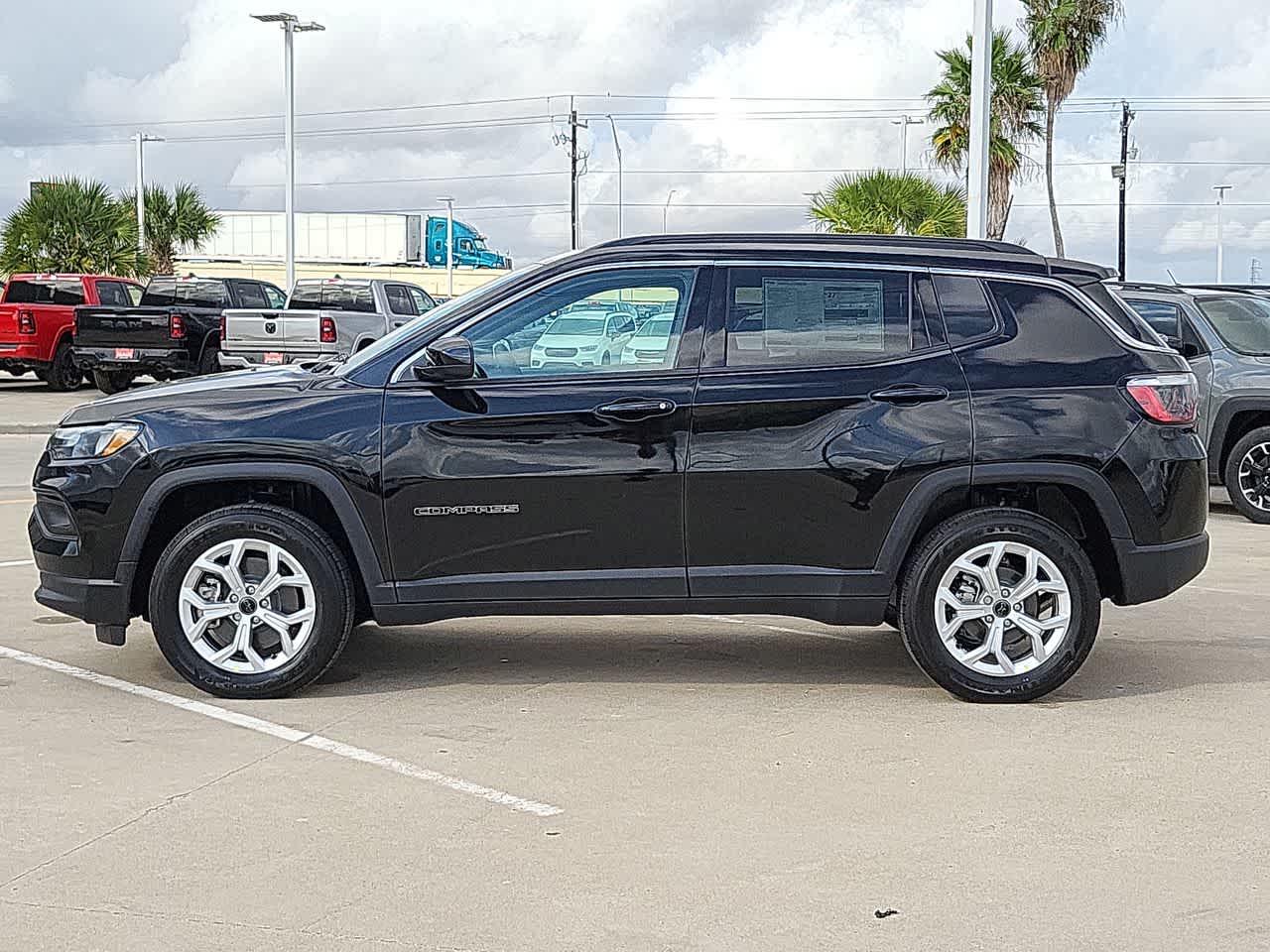 2025 Jeep Compass Latitude 11