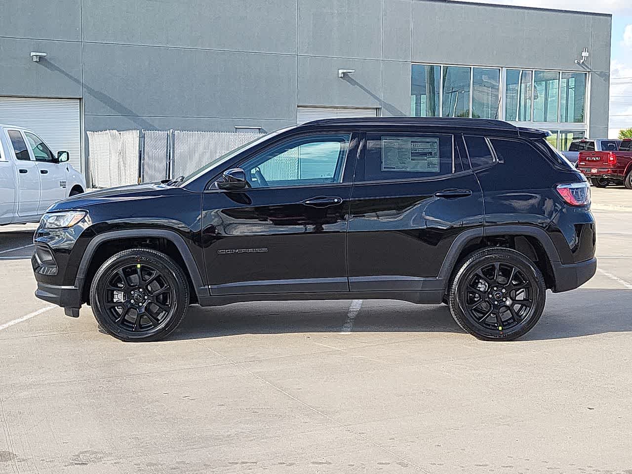 2025 Jeep Compass Latitude 11