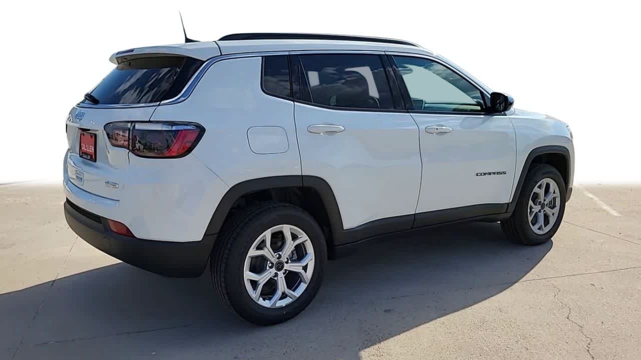 2025 Jeep Compass Latitude 8