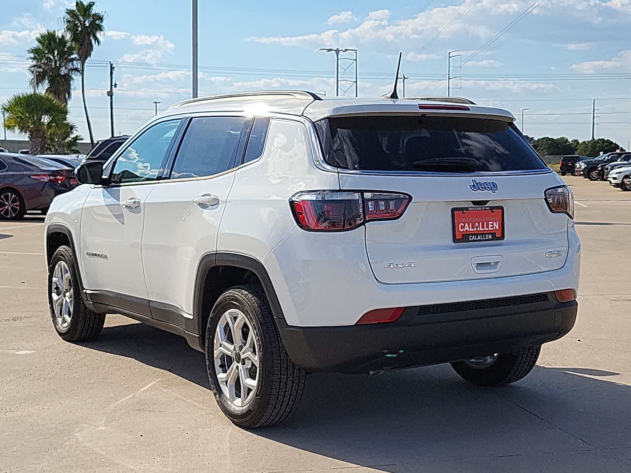 2025 Jeep Compass Latitude 12