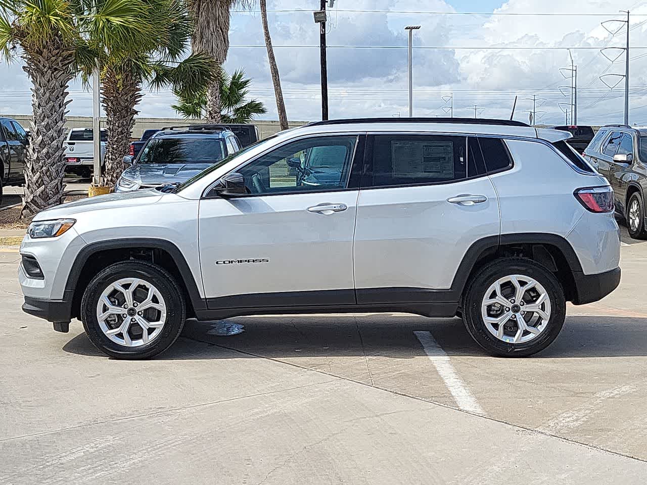 2025 Jeep Compass Latitude 11