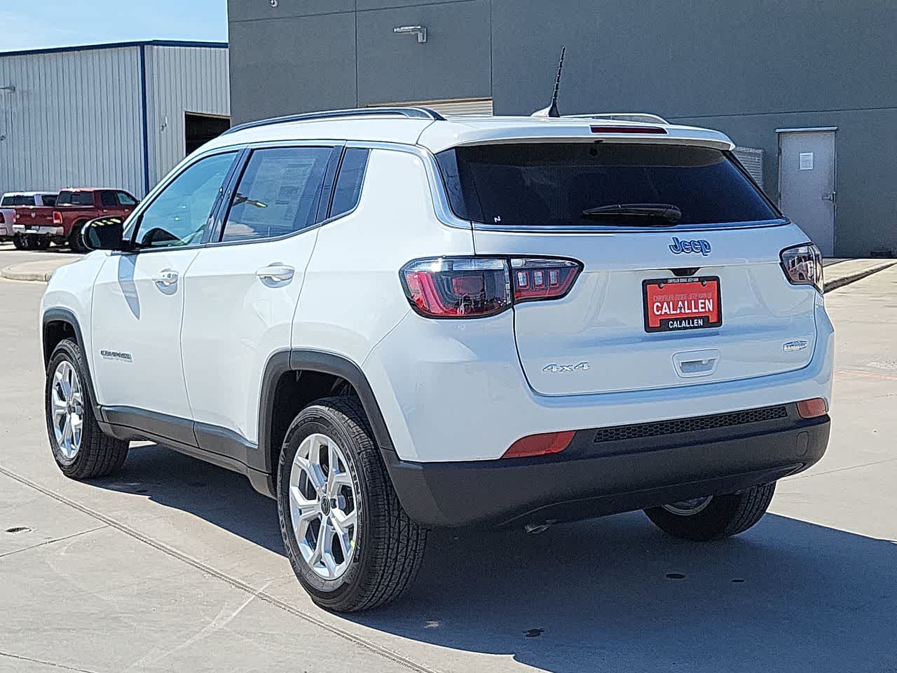 2025 Jeep Compass Latitude 12