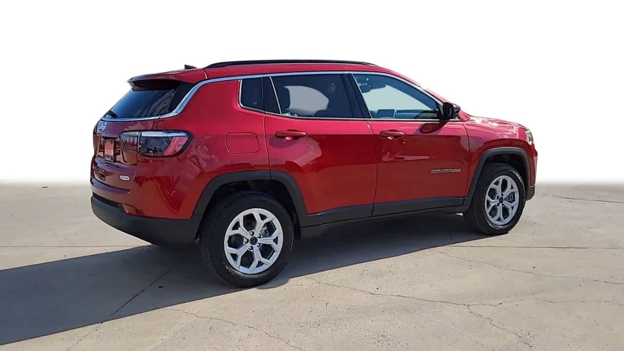 2025 Jeep Compass Latitude 8