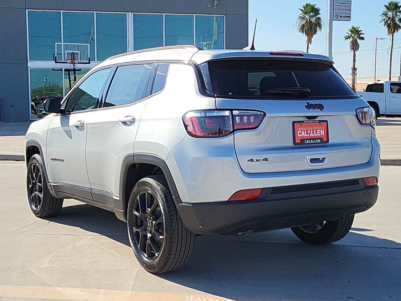 2025 Jeep Compass Latitude 12