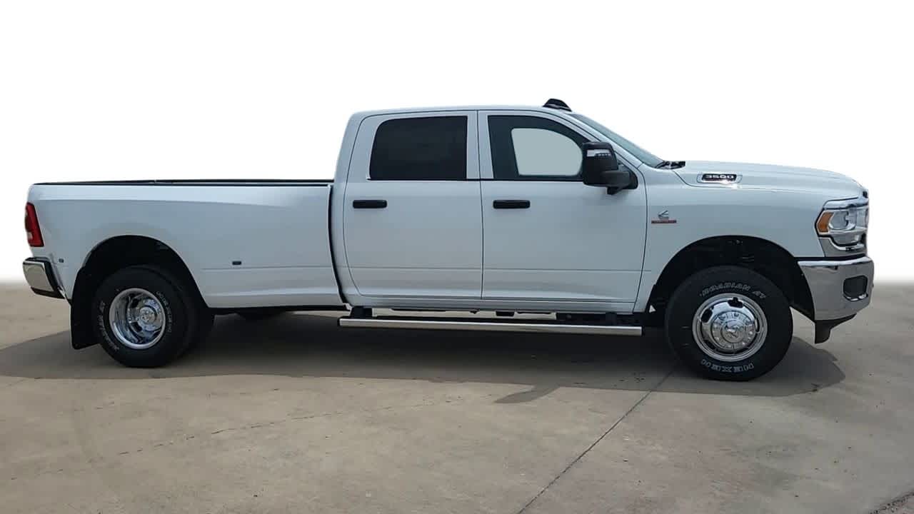 2024 Ram 3500 Tradesman 4x4 Crew Cab 8 Box 9