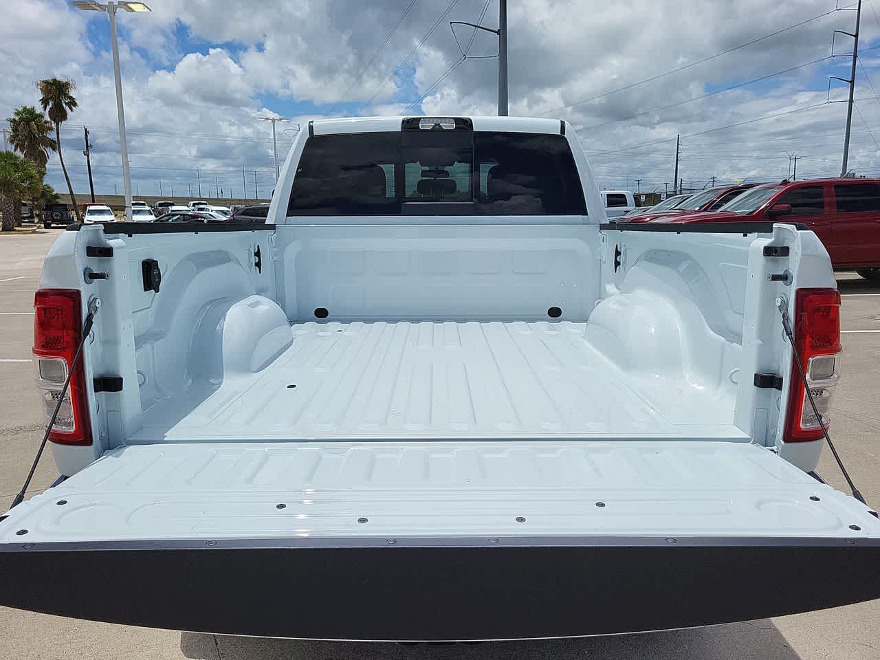 2024 Ram 2500 Tradesman 4x4 Crew Cab 64 Box 27