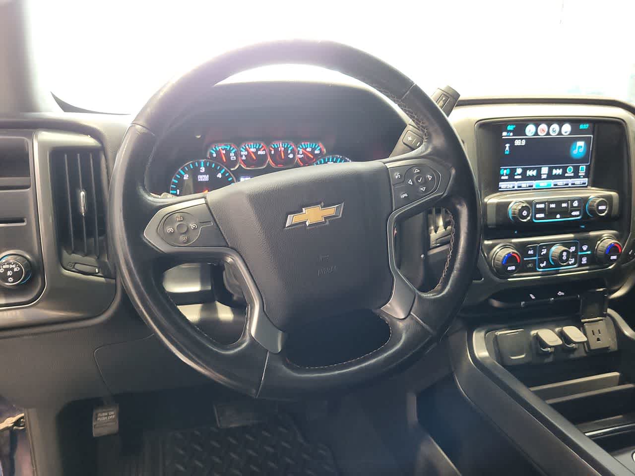 2018 Chevrolet Silverado 1500 LT 2WD Crew Cab 143.5 23