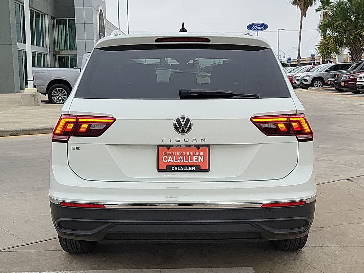 2022 Volkswagen Tiguan SE 13