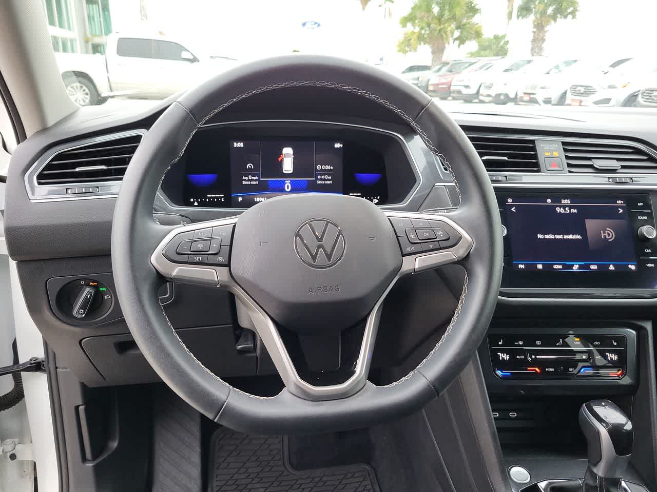 2022 Volkswagen Tiguan SE 23