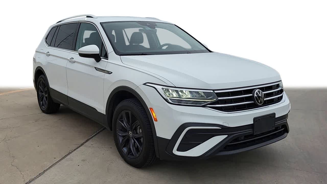 2022 Volkswagen Tiguan SE 2