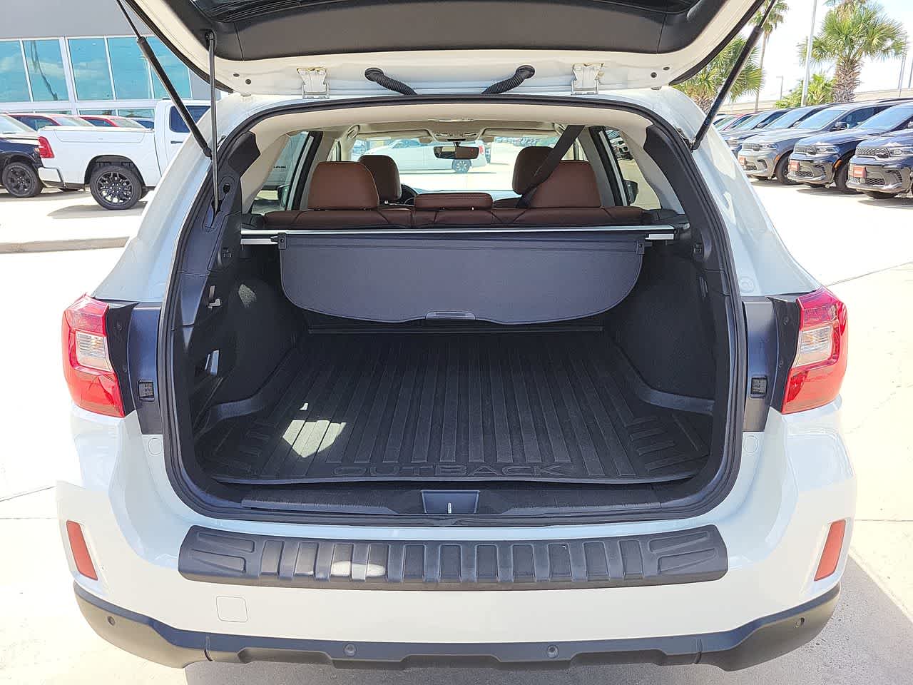 2017 Subaru Outback Touring 27