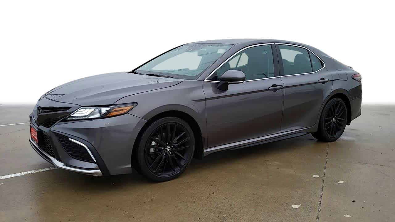 2023 Toyota Camry XSE 4