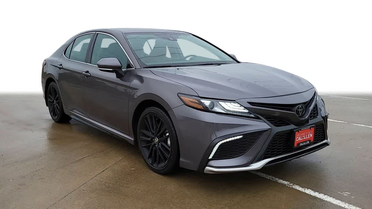 2023 Toyota Camry XSE 2