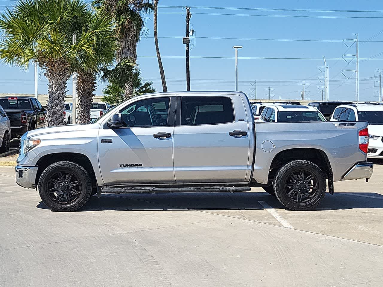 2018 Toyota Tundra SR5 CrewMax 5.5 Bed 5.7L FFV 11