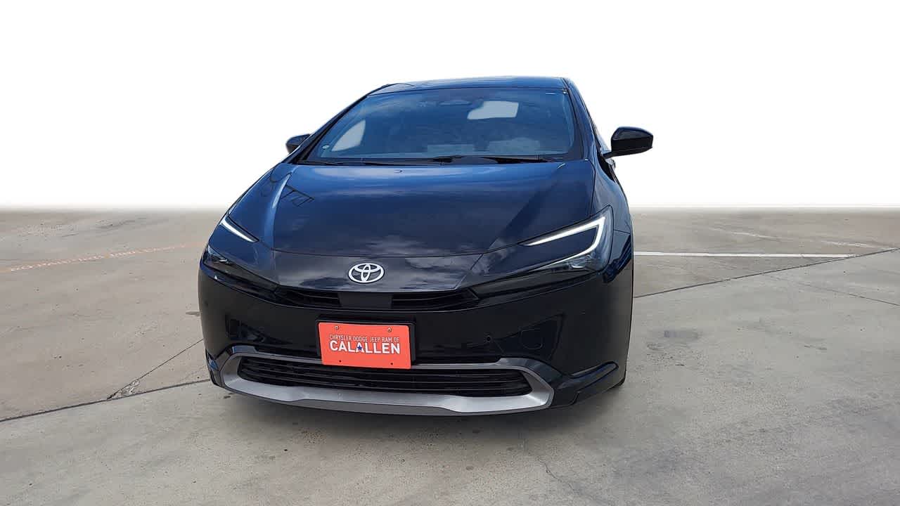 2024 Toyota Prius XLE 3