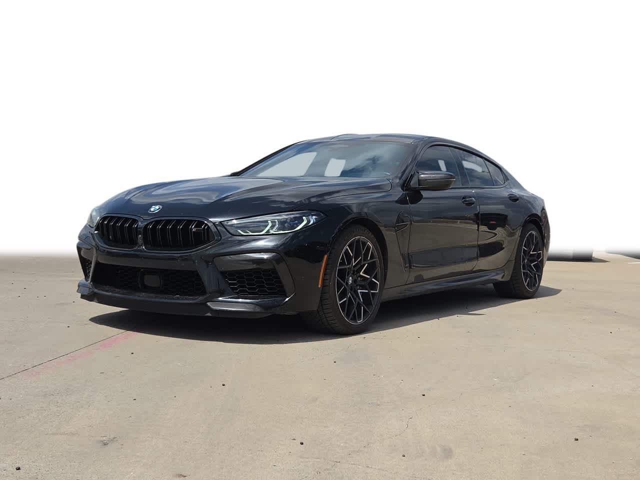 2023 BMW M8