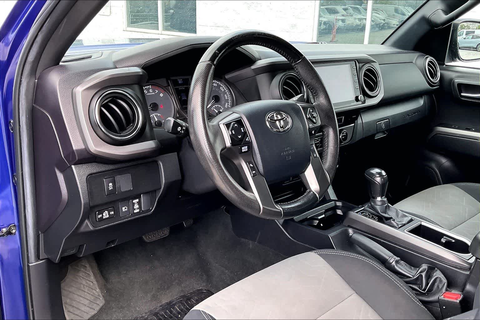 View vehicle photo 2