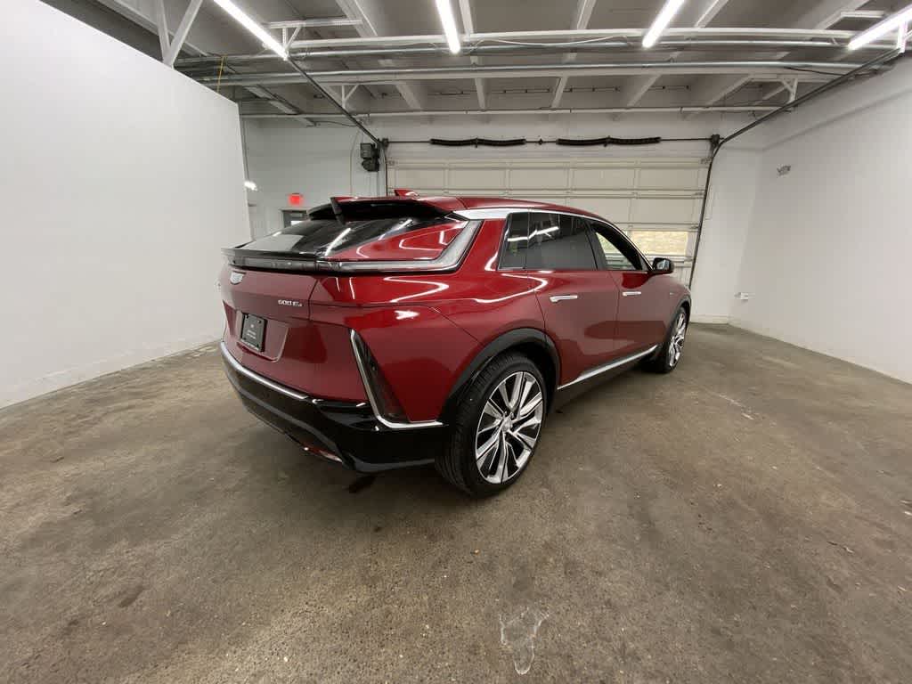 View vehicle photo 6