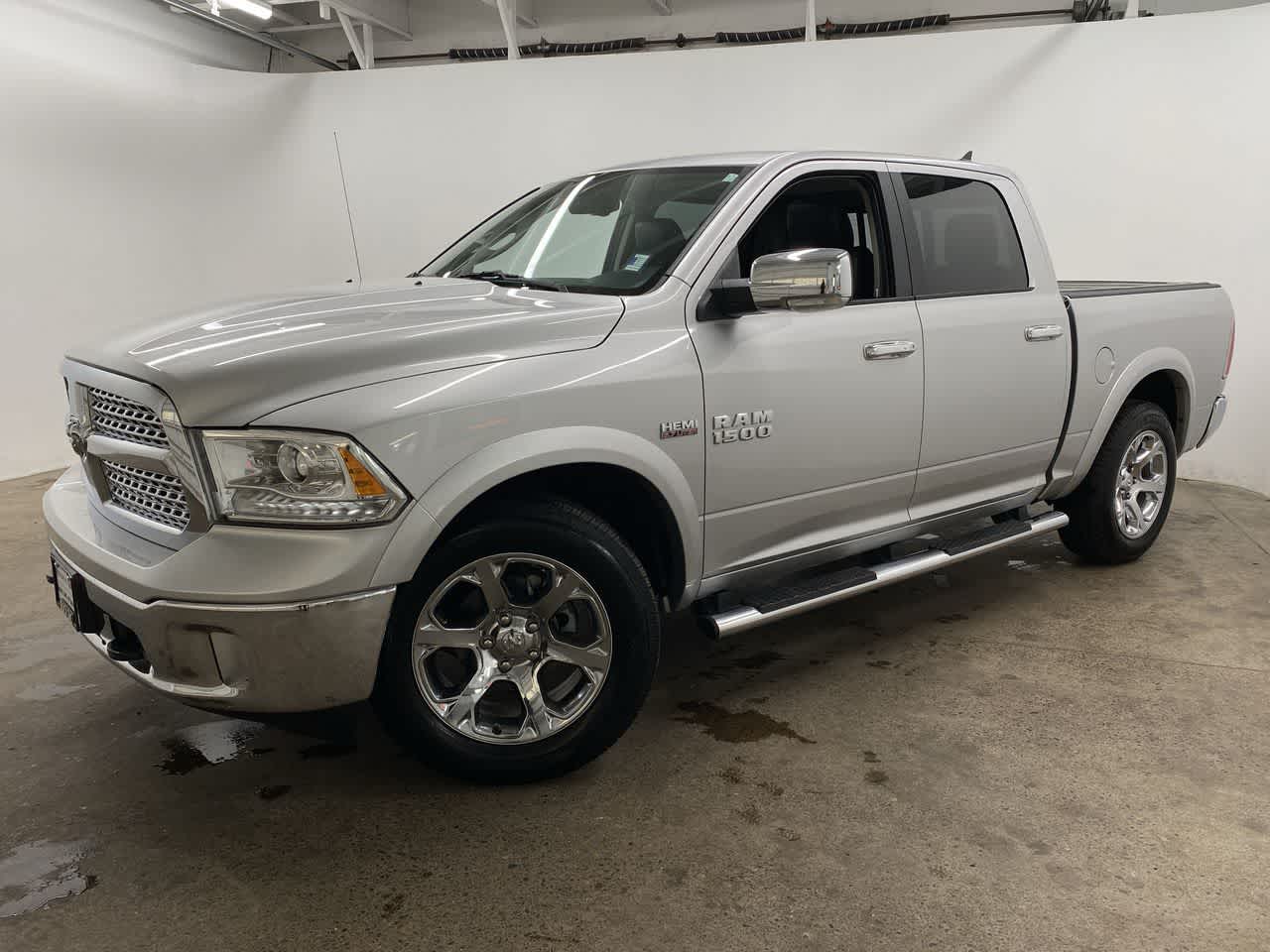 2017 RAM 1500 Laramie Crew Cab 4WD