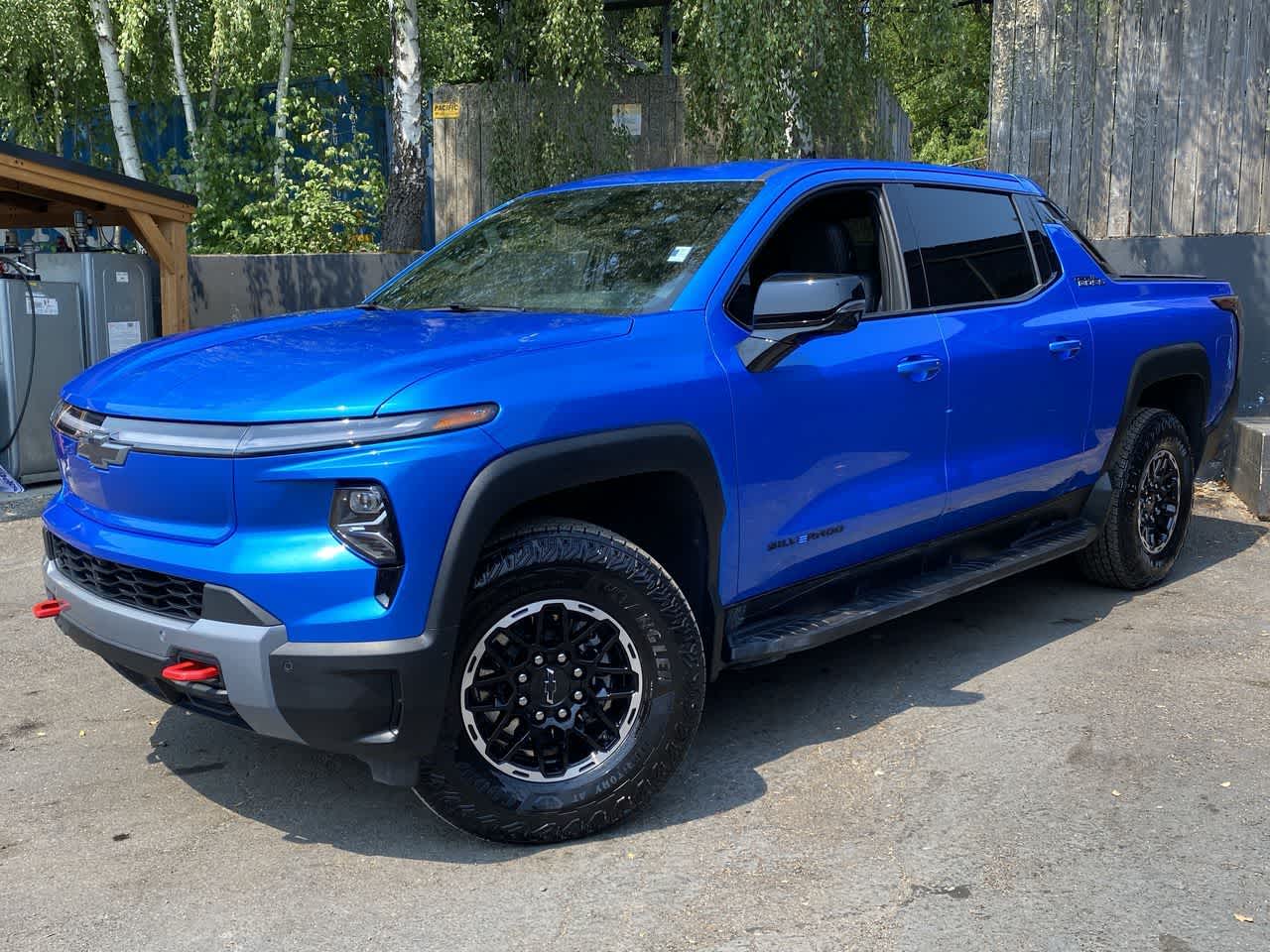  2026 Chevrolet Silverado EV Trail Boss Crew Cab (Max Range) e4WD   
