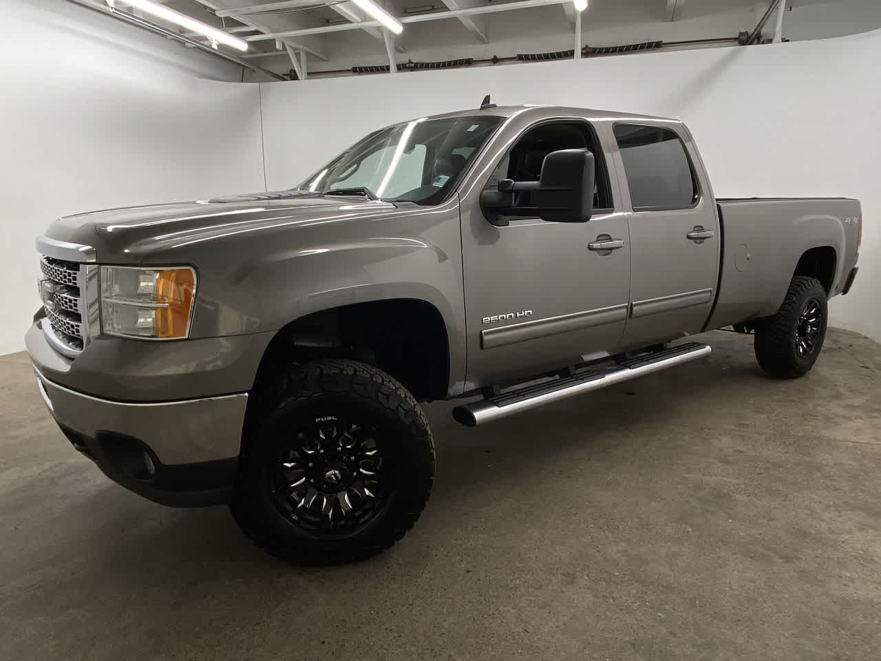 Steel Gray Metallic 2013 GMC Sierra 2500HD SLT Crew Cab SB 4WD Pickup Truck Four-Wheel Drive 6-Speed Automatic