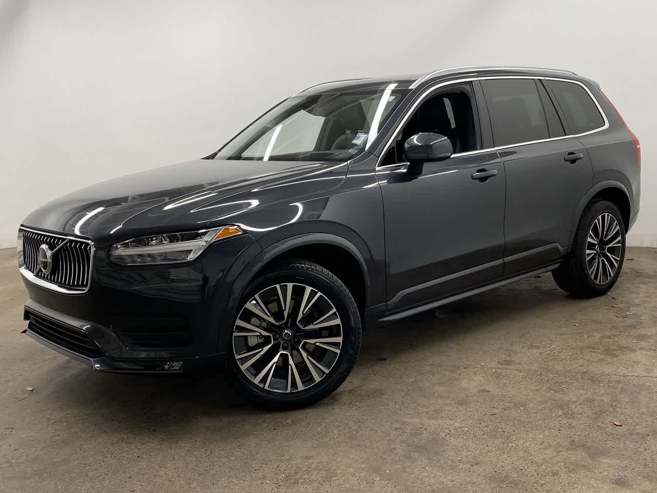 2022 Volvo XC90 T5 Momentum AWD