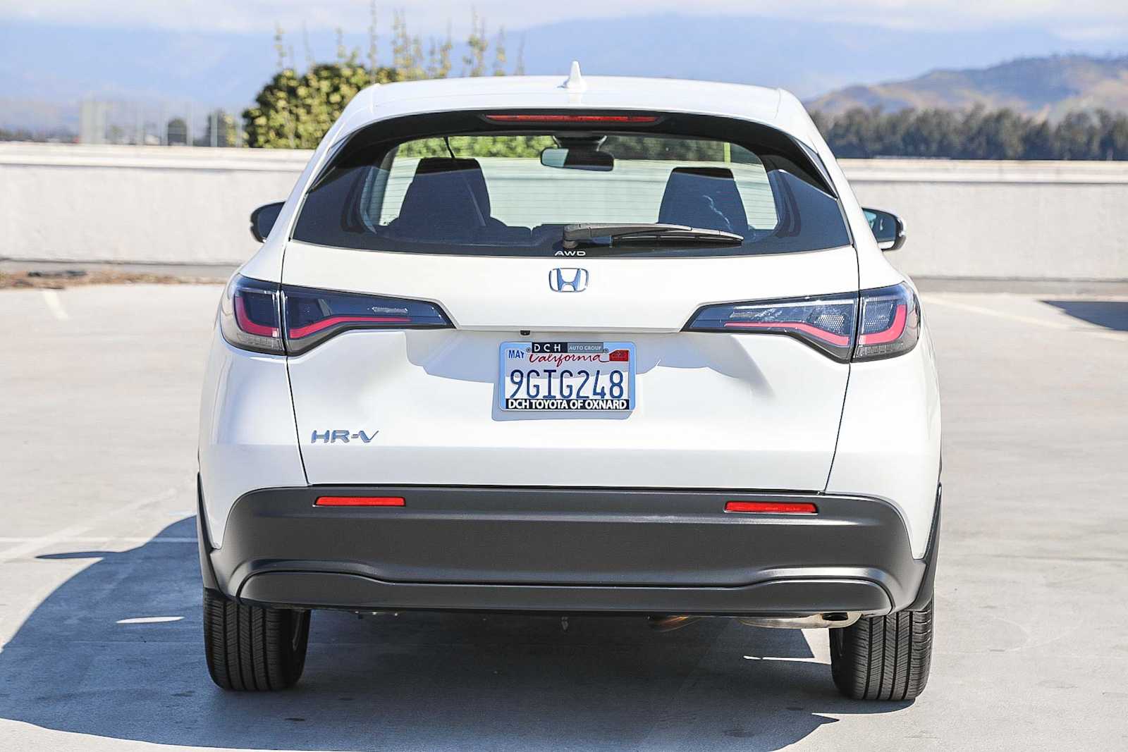 View vehicle photo 6