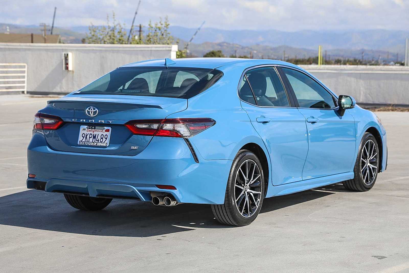 View vehicle photo 6