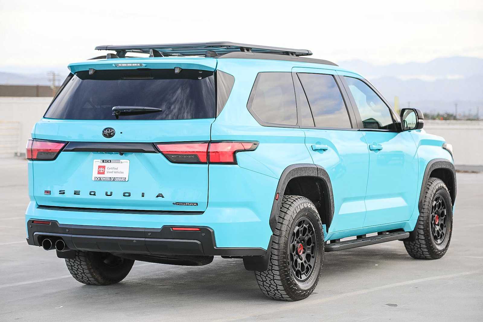 View vehicle photo 5