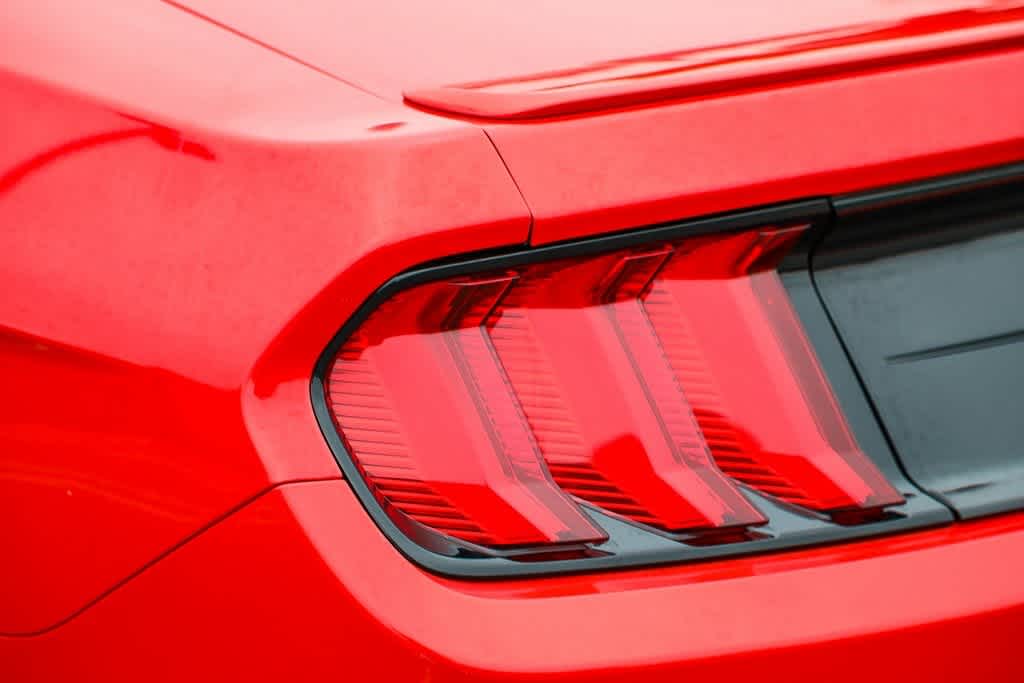 2020 Ford Mustang EcoBoost Premium 8