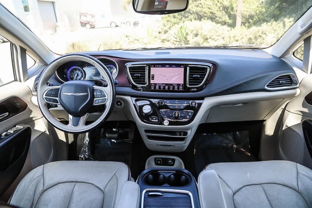 2020 Chrysler Pacifica Limited 11