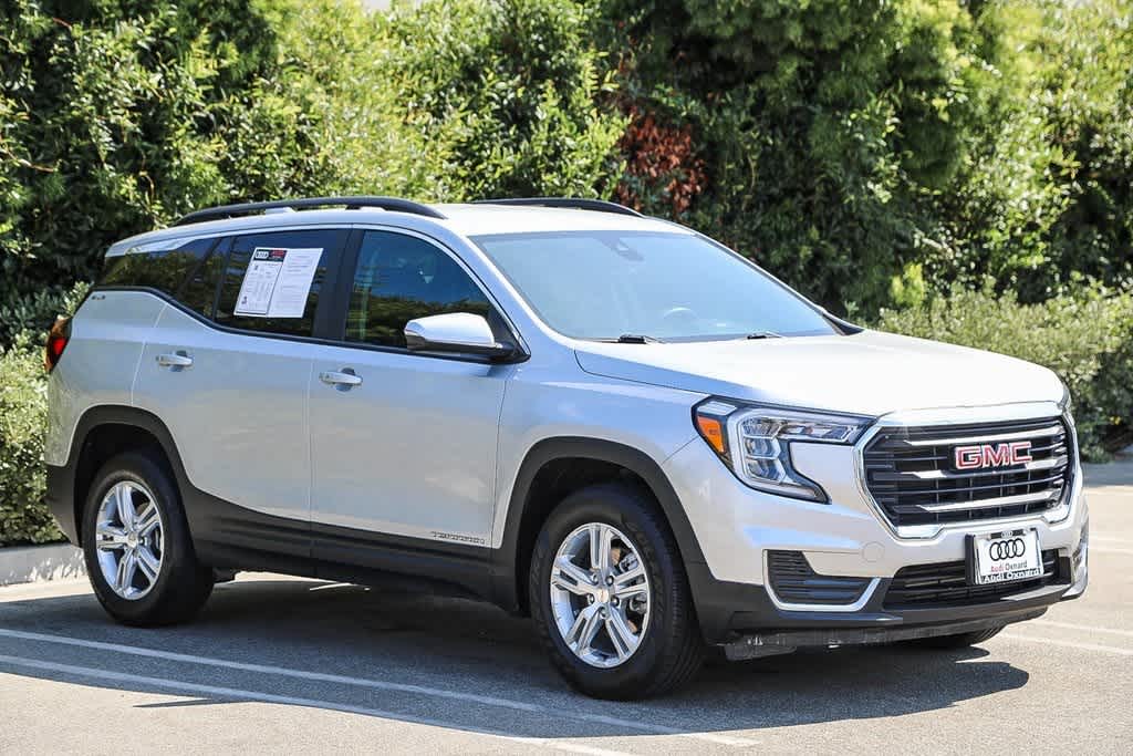 2022 GMC Terrain SLE 3