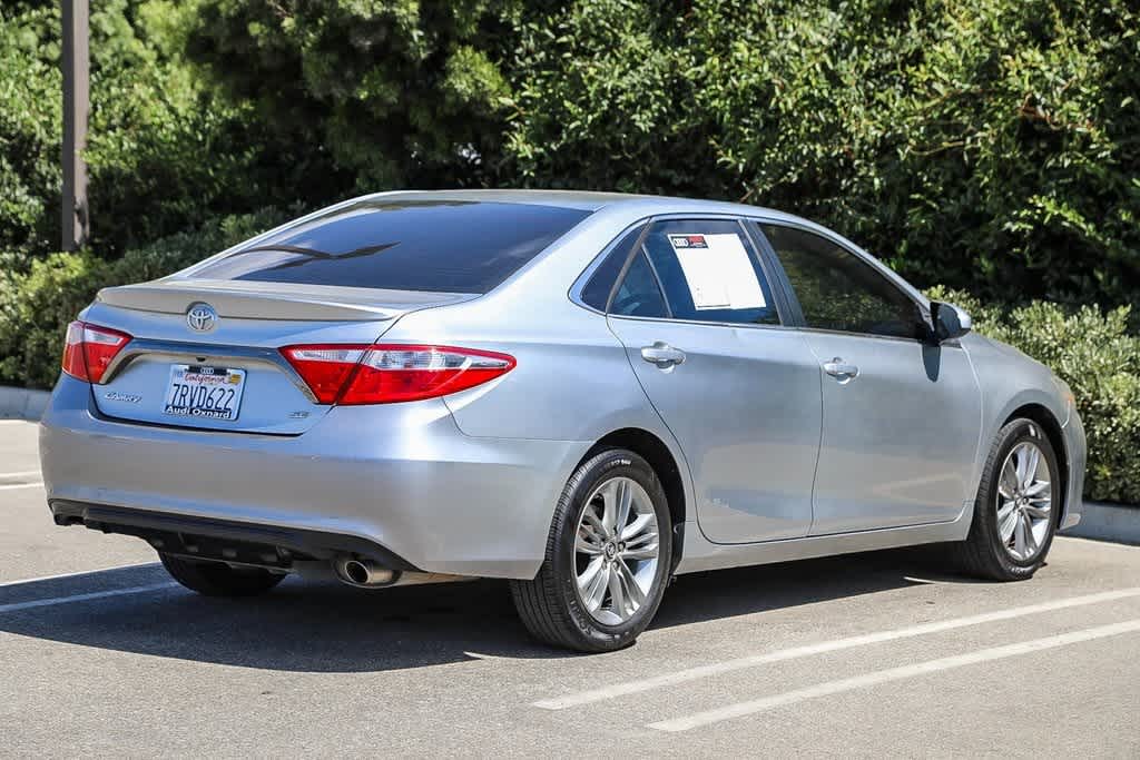 2016 Toyota Camry SE 7