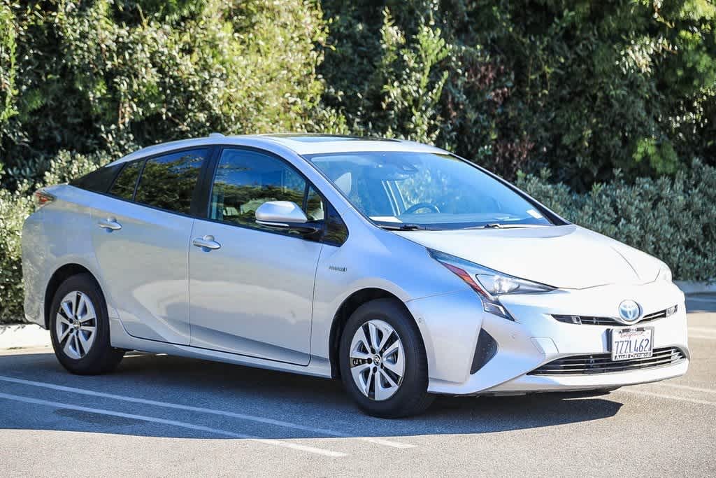 2017 Toyota Prius Four 3