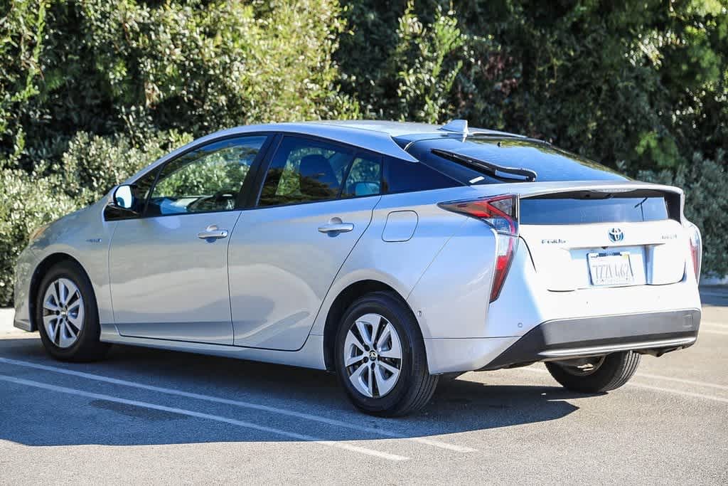 2017 Toyota Prius Four 6