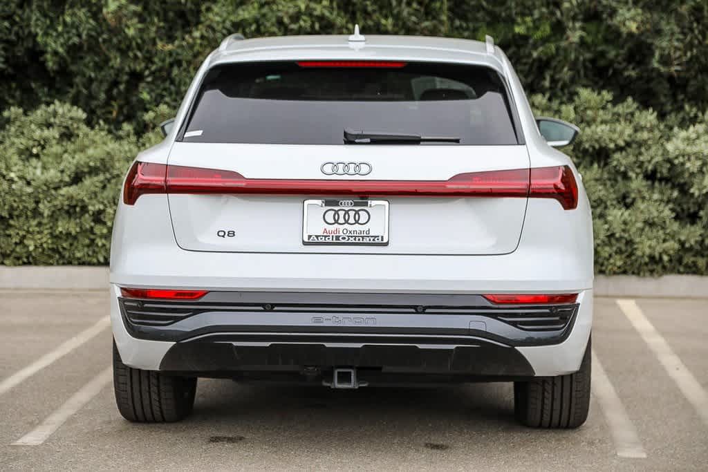 2024 Audi Q8 e-tron Premium Plus 5