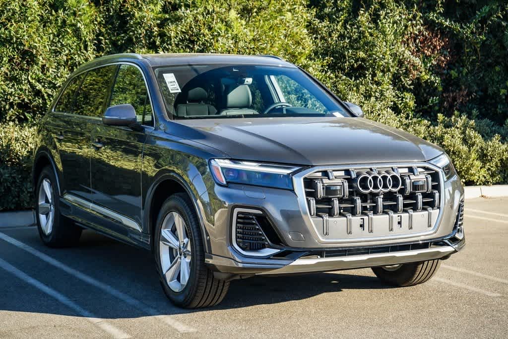 2025 Audi Q7 Premium 3