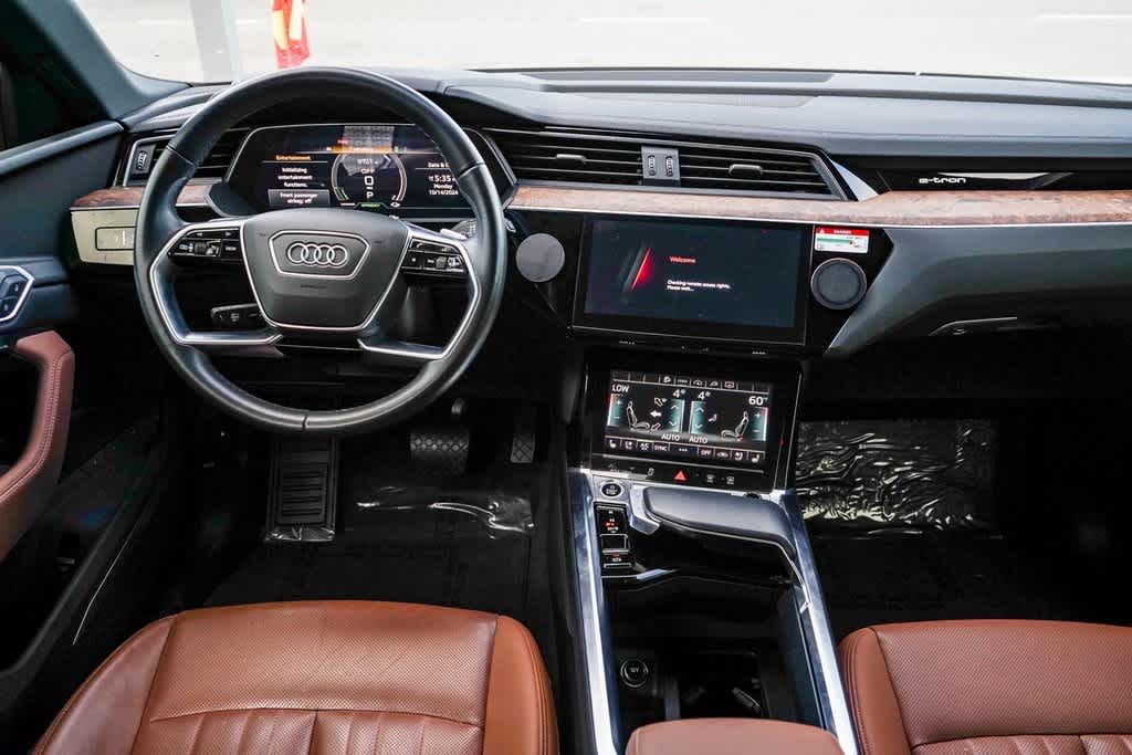 2022 Audi e-tron Premium Plus 7