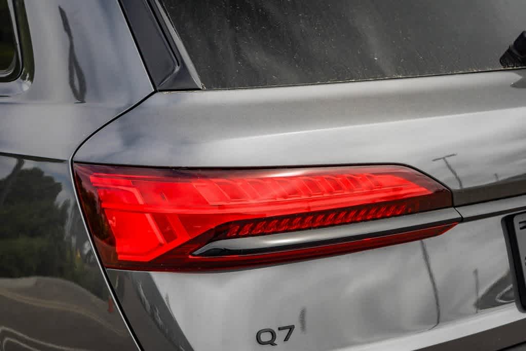 2025 Audi Q7 Premium Plus 9